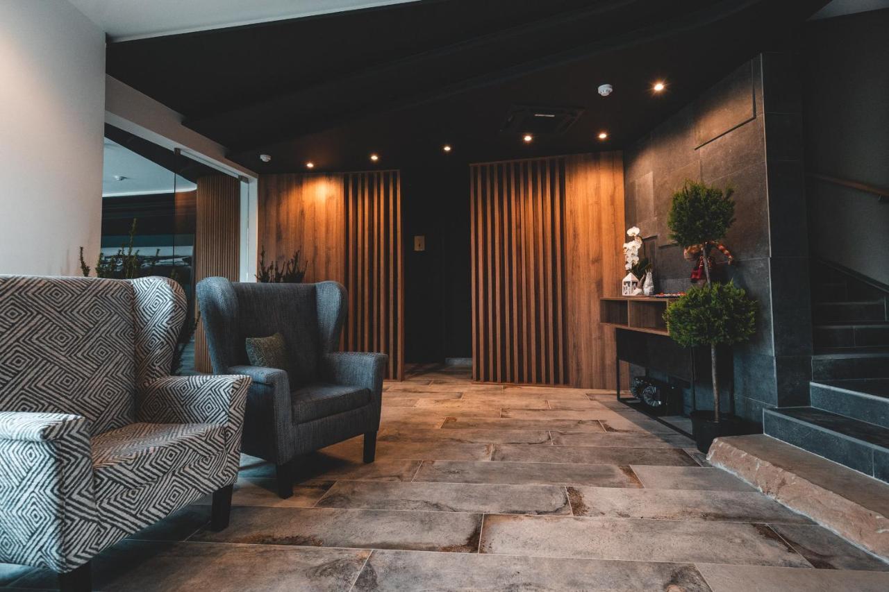 Mediterraneo Luxury Room Esztergom Bagian luar foto