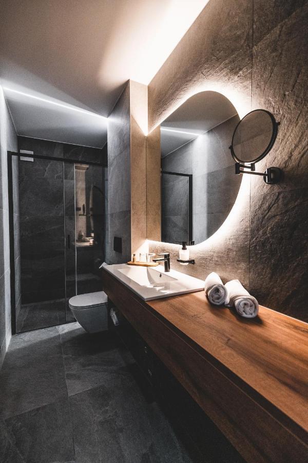 Mediterraneo Luxury Room Esztergom Bagian luar foto