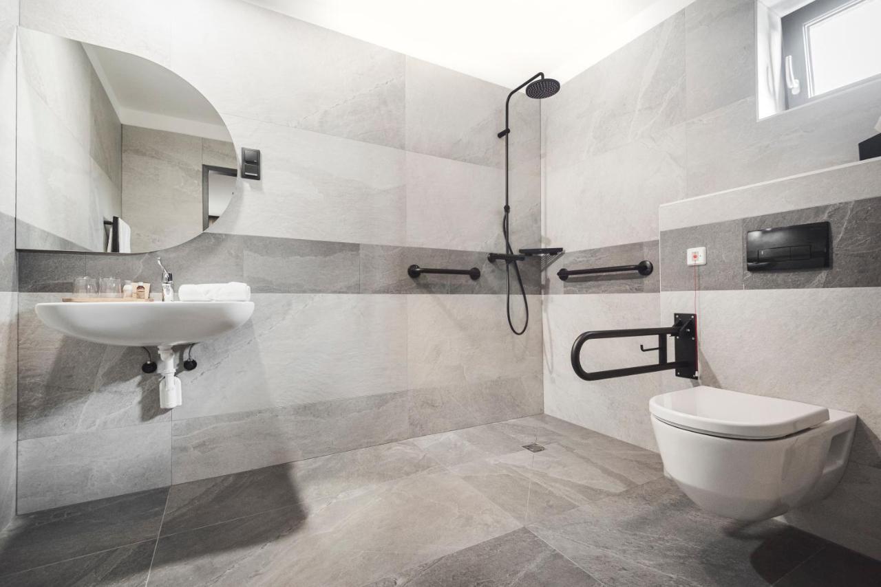 Mediterraneo Luxury Room Esztergom Bagian luar foto
