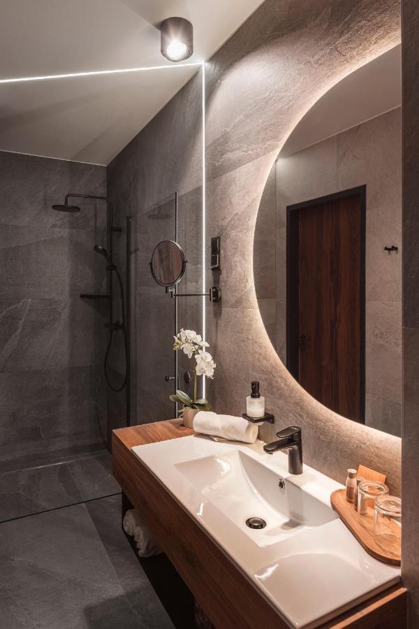 Mediterraneo Luxury Room Esztergom Bagian luar foto