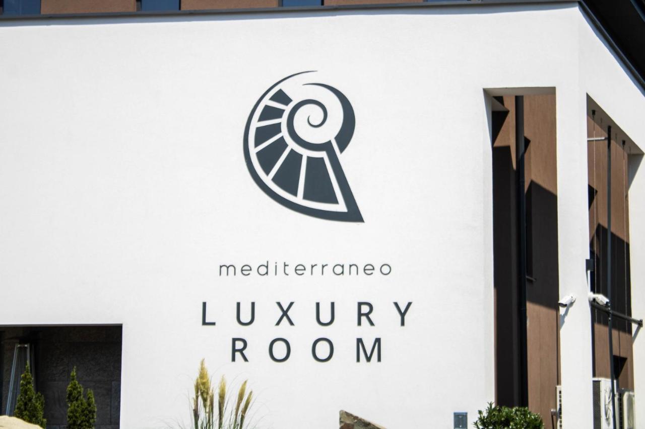 Mediterraneo Luxury Room Esztergom Bagian luar foto
