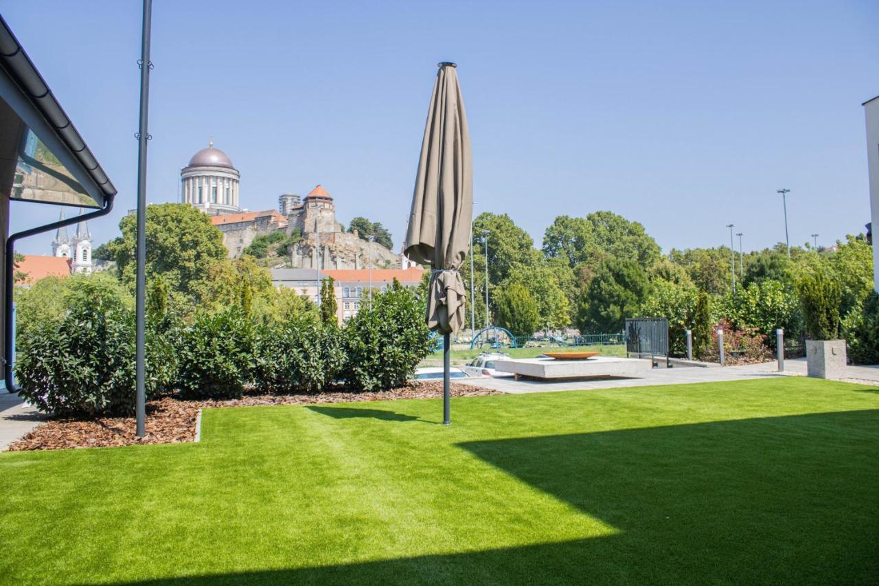 Mediterraneo Luxury Room Esztergom Bagian luar foto